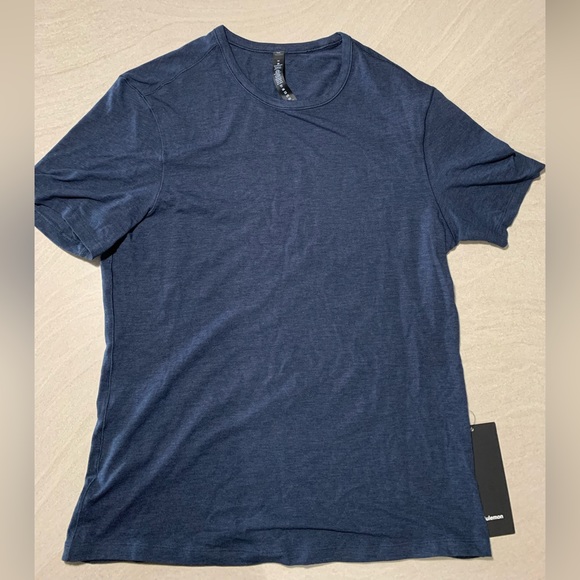 Navy Blue Lulu Lemon 5 Year Basic Tee - Men’s Size Medium (with original tag) - Picture 2 of 8